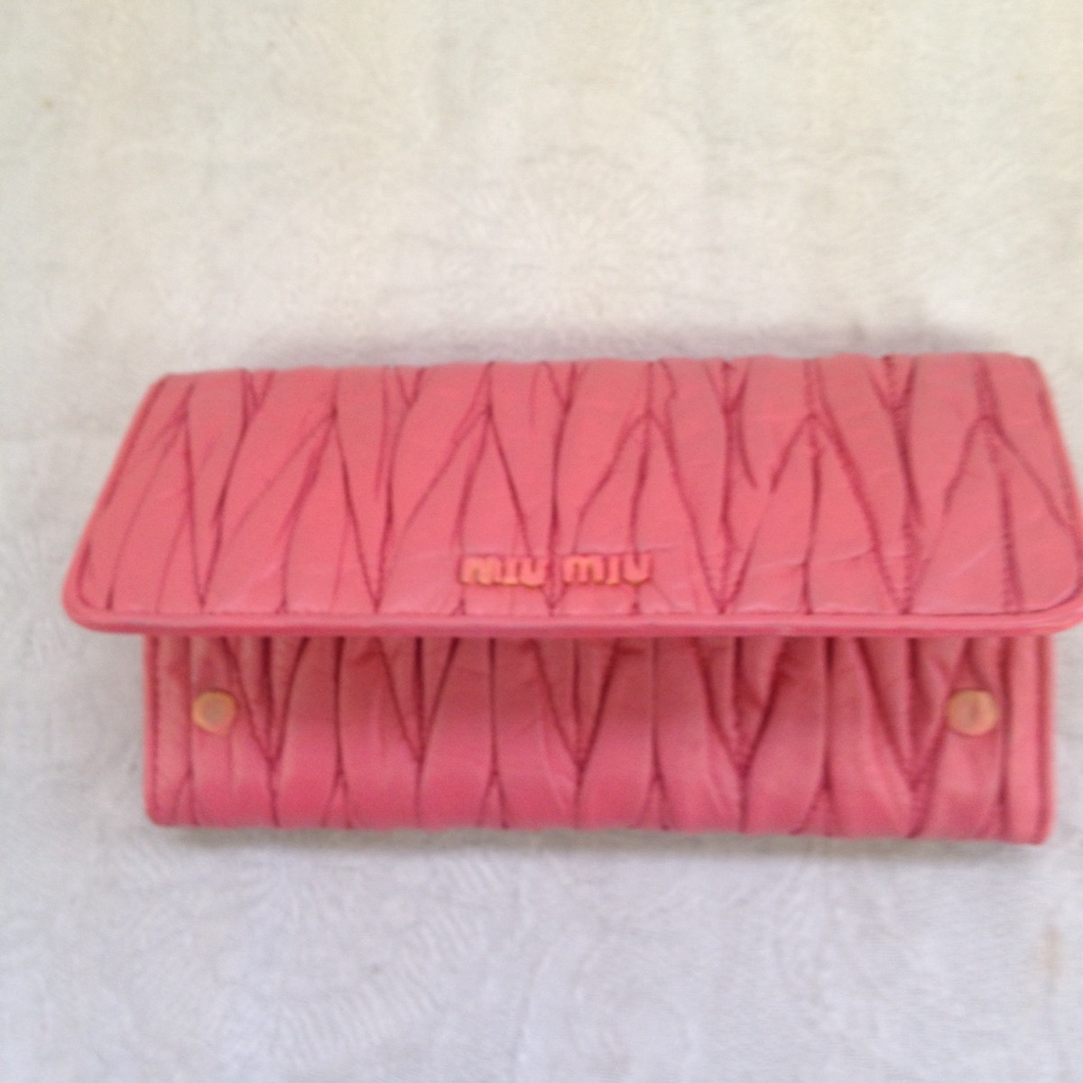 池袋　財布　ソファー、鞄、バッグ、修理、張替、黒ずみ汚れ、クリーニング、色移り、すれ傷　　ピンク　MIUMIU　31